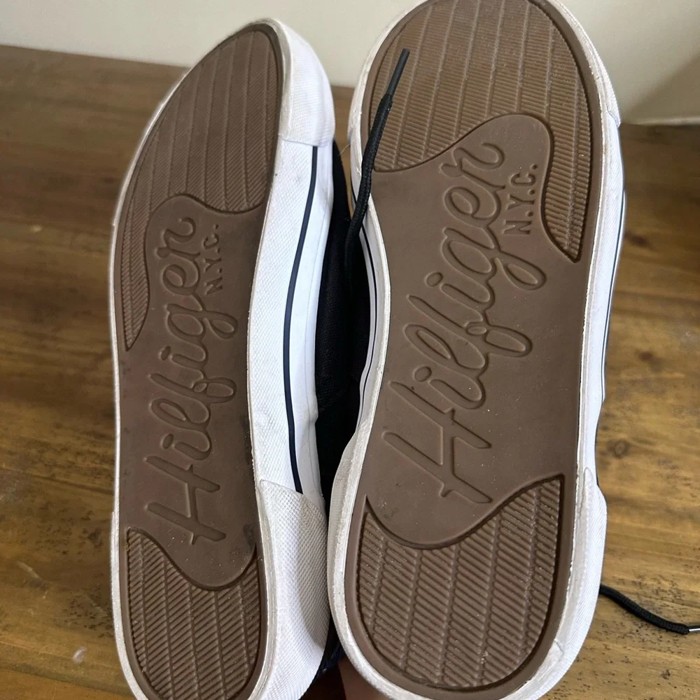 TOMMY HILFIGER Men's Pallet Sneakers size 9.5